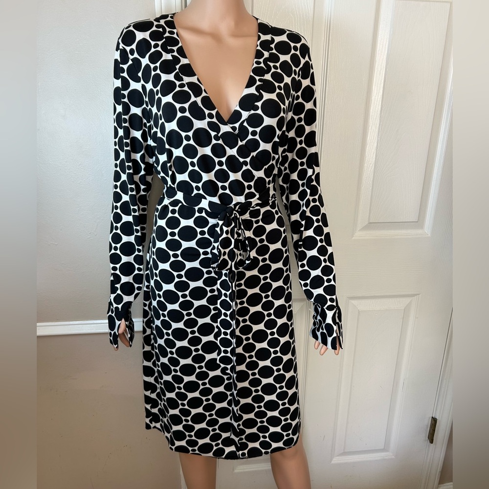 INC black and white geometric design dress. - Picture 2 of 5
